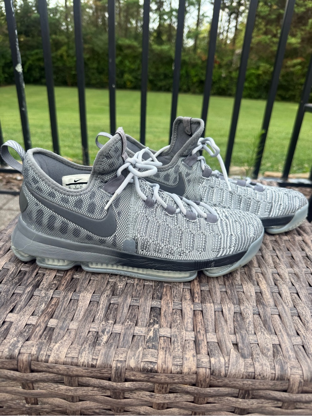 Nike Men’s Zoom KD 9 Battle Grey Basketball Tennis Shoes/Sneakers Sz 10
